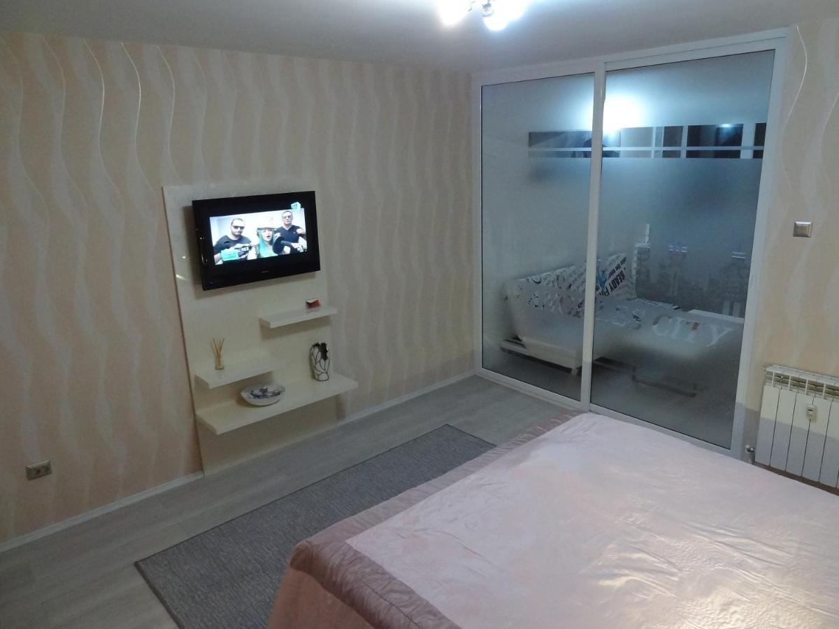 Lvc,Lac & Nyc Apartshotel Faleza Galaţi Exteriör bild