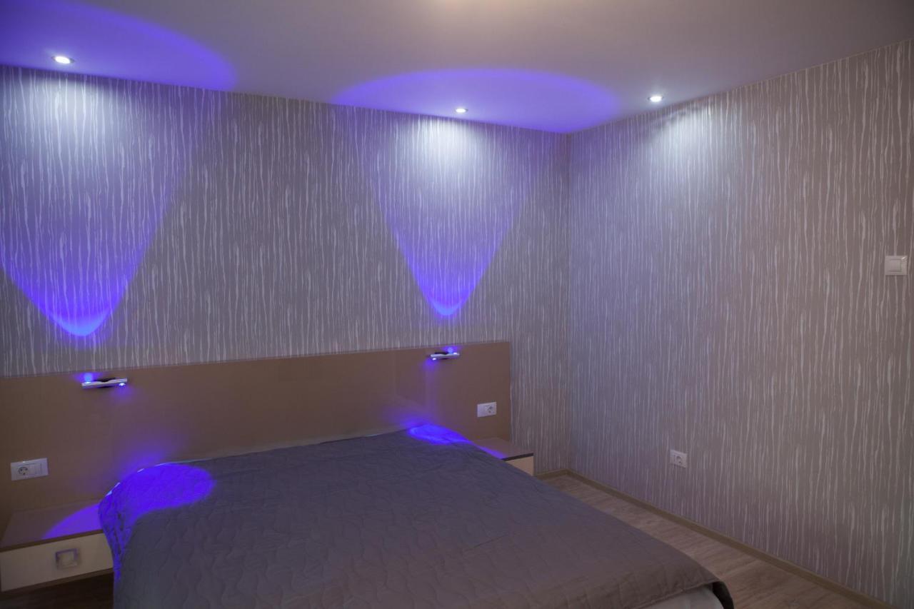 Lvc,Lac & Nyc Apartshotel Faleza Galaţi Exteriör bild