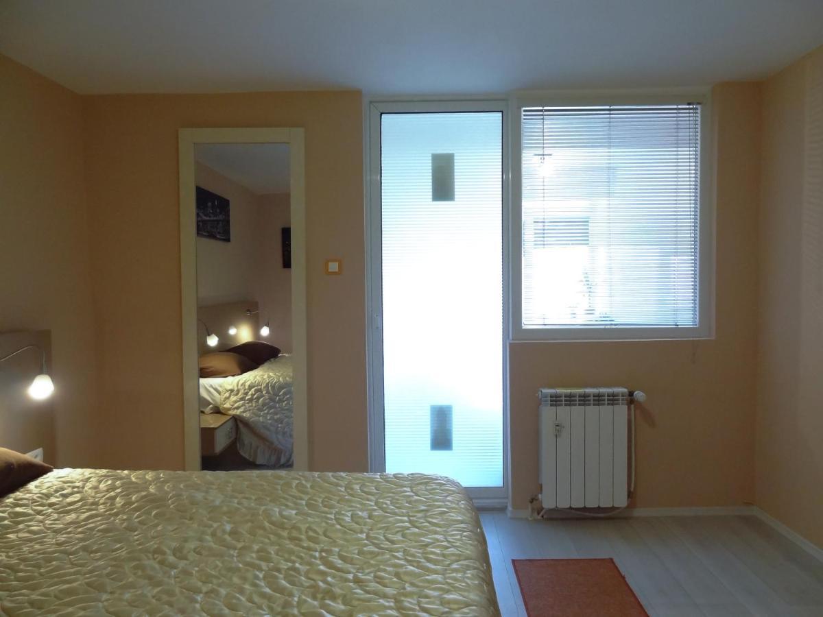 Lvc,Lac & Nyc Apartshotel Faleza Galaţi Exteriör bild