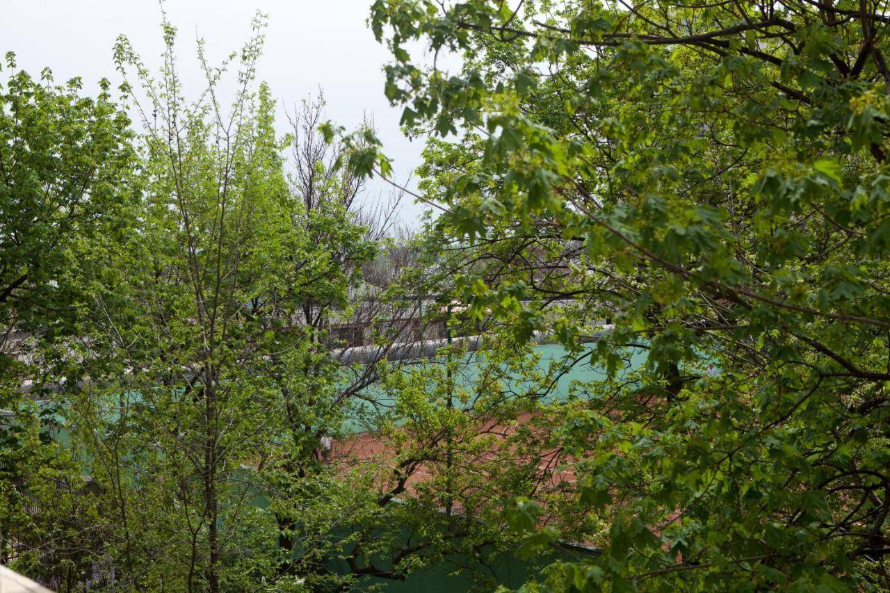 Lvc,Lac & Nyc Apartshotel Faleza Galaţi Exteriör bild