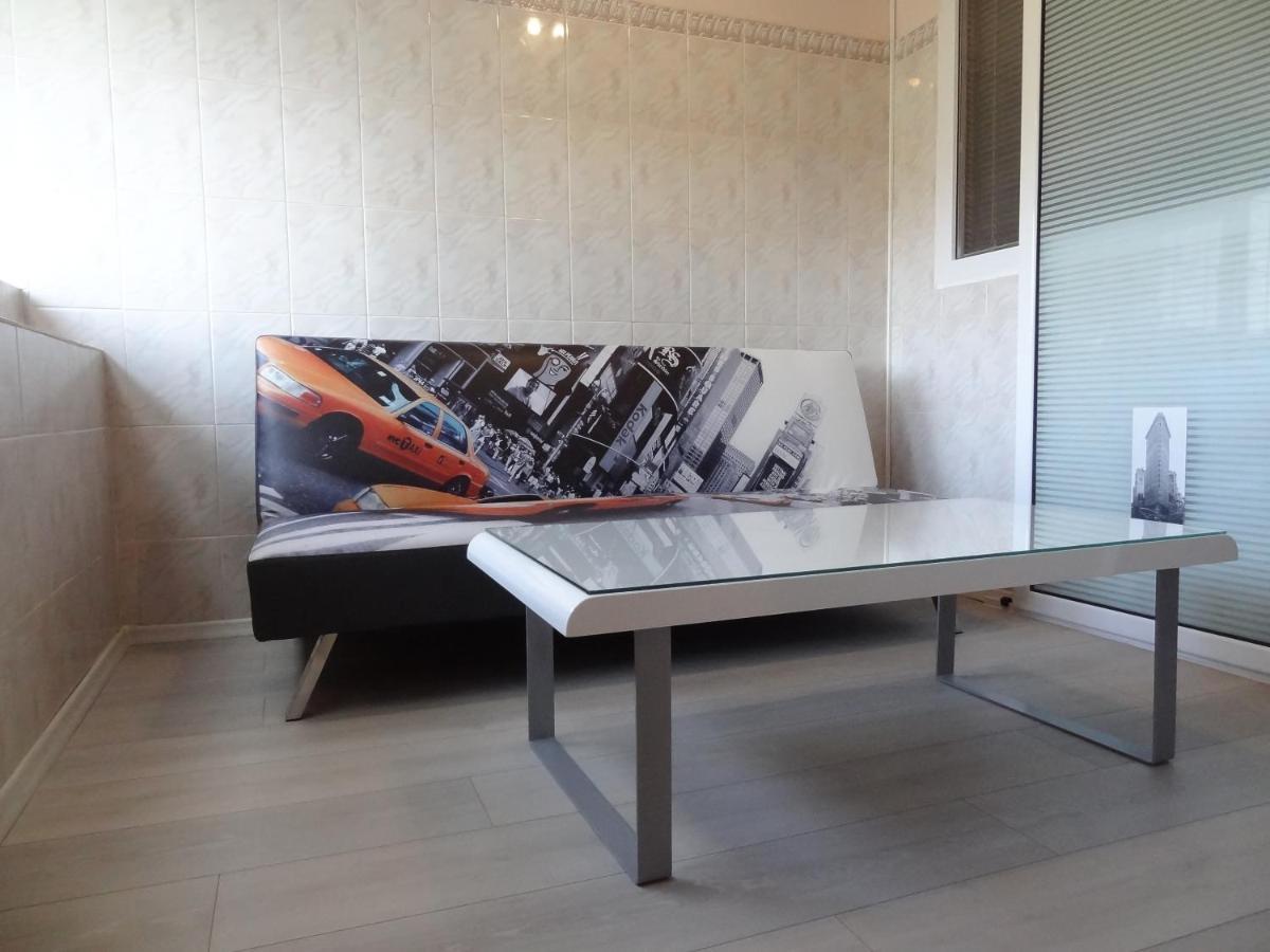 Lvc,Lac & Nyc Apartshotel Faleza Galaţi Exteriör bild